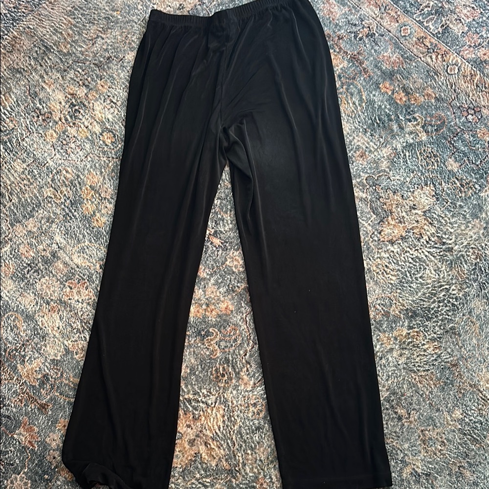 Chico's Black  Relaxed fit Travelers